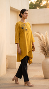 Yellow Bloom Asymmetric coord set